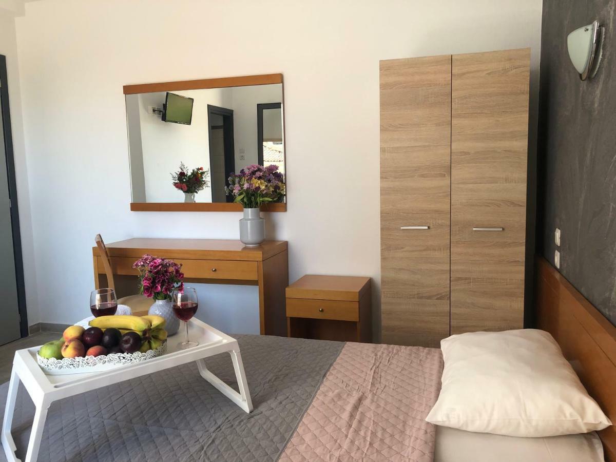 Central Guest House Skiathos Εξωτερικό φωτογραφία